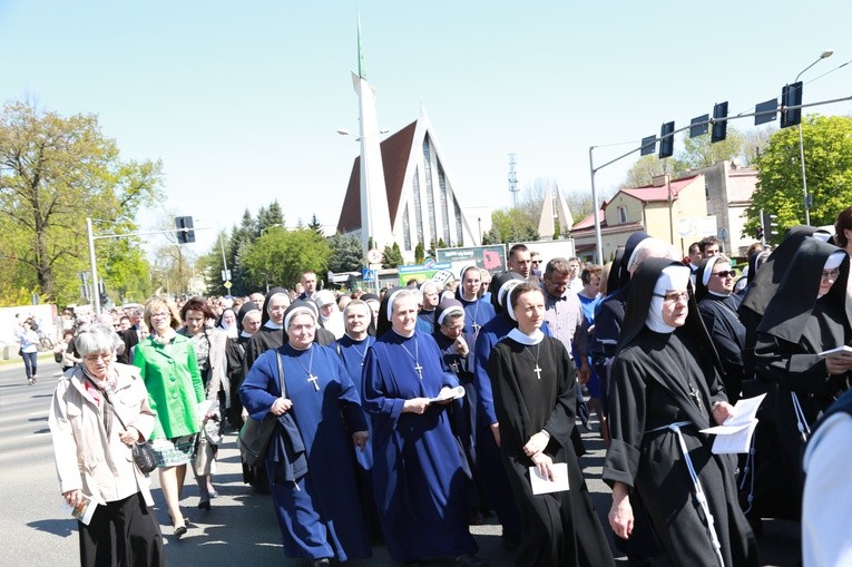 Inauguracja synodu. Nabożeństwo i procesja