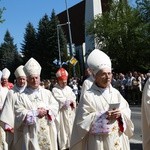 Inauguracja synodu. Nabożeństwo i procesja