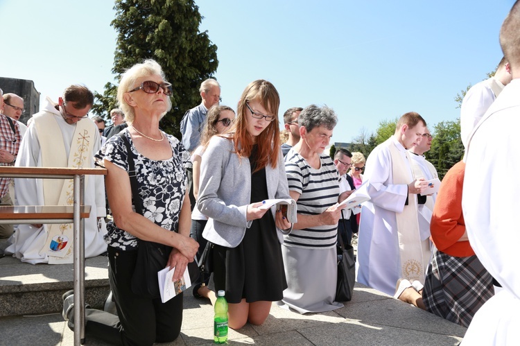 Inauguracja synodu. Nabożeństwo i procesja