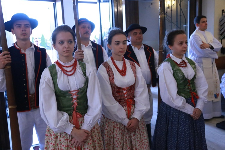 Inauguracja synodu. Nabożeństwo i procesja