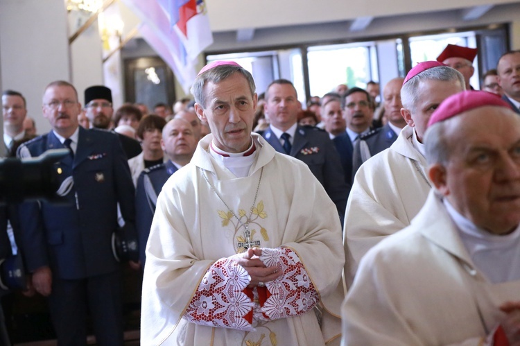 Inauguracja synodu. Nabożeństwo i procesja