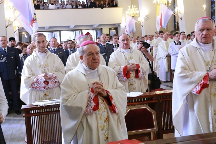 Inauguracja synodu. Nabożeństwo i procesja