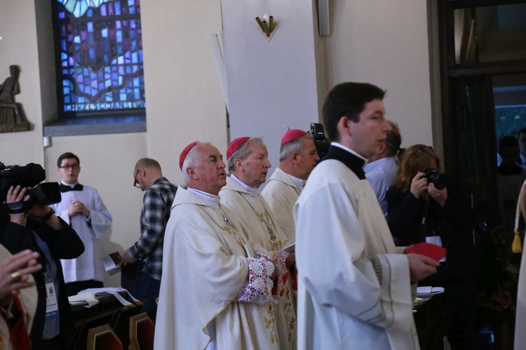 Inauguracja synodu. Nabożeństwo i procesja