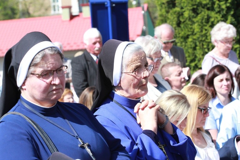 Inauguracja synodu. Nabożeństwo i procesja