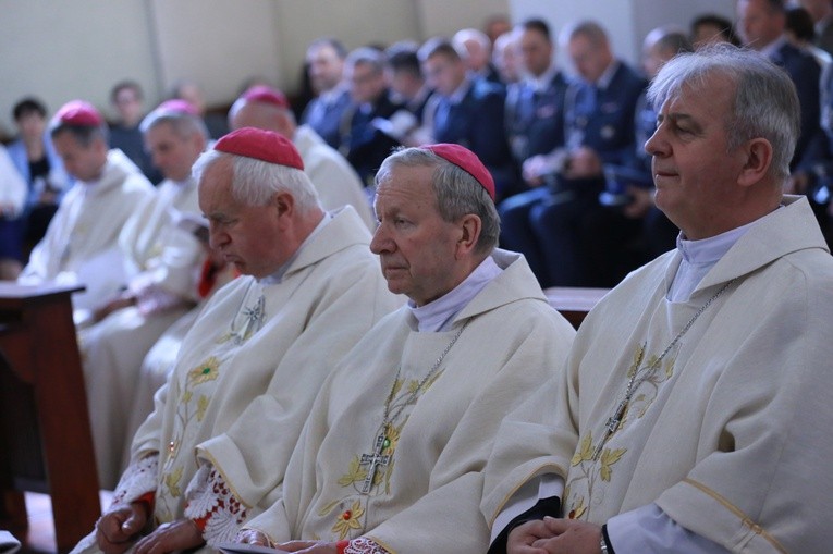 Inauguracja synodu. Nabożeństwo i procesja