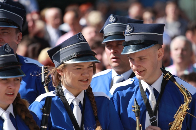 Inauguracja synodu. Nabożeństwo i procesja