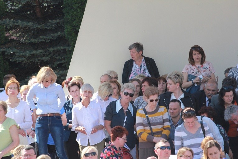 Inauguracja synodu. Nabożeństwo i procesja