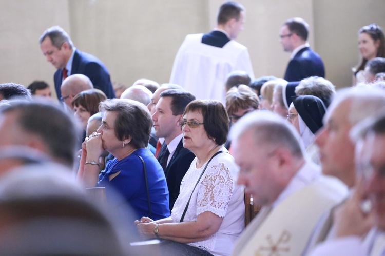 Inauguracja synodu. Nabożeństwo i procesja