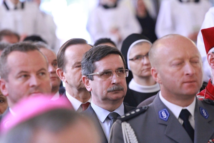 Inauguracja synodu. Nabożeństwo i procesja