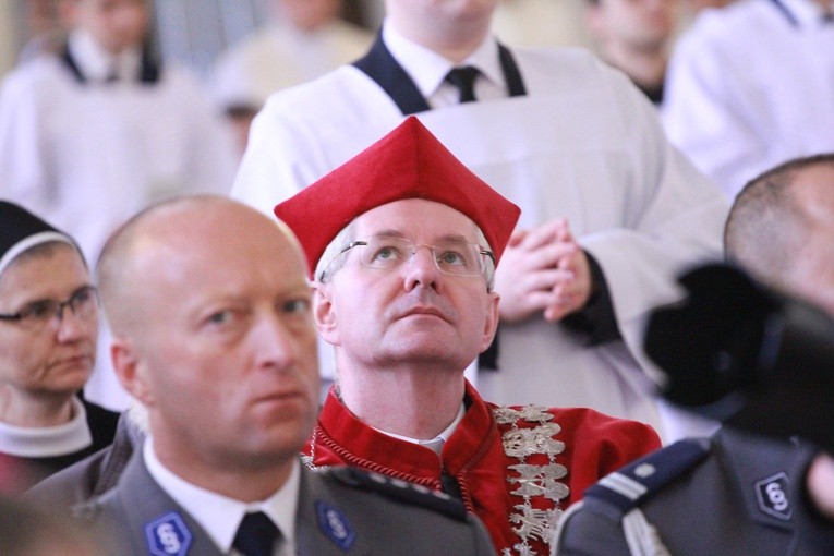 Inauguracja synodu. Nabożeństwo i procesja