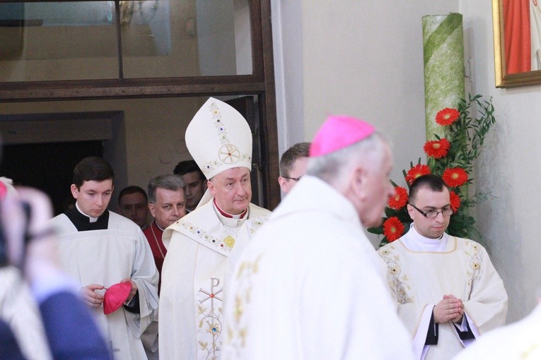 Inauguracja synodu. Nabożeństwo i procesja
