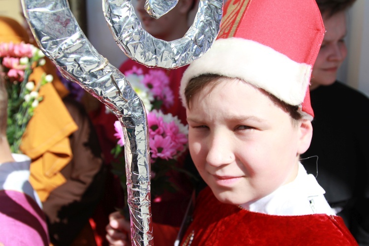 Inauguracja synodu. Nabożeństwo i procesja