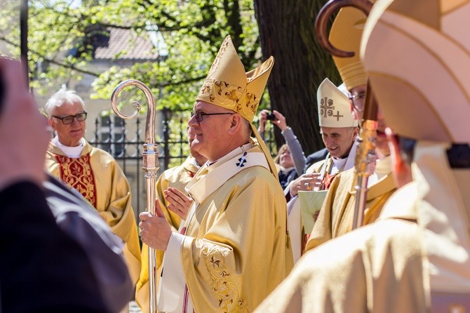 Święcenia bp. Janusza Ostrowskiego w Olsztynie