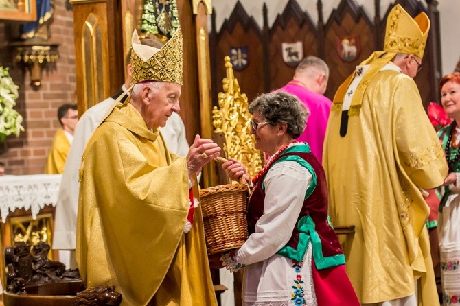 Święcenia bp. Janusza Ostrowskiego w Olsztynie