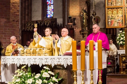 Święcenia bp. Janusza Ostrowskiego w Olsztynie