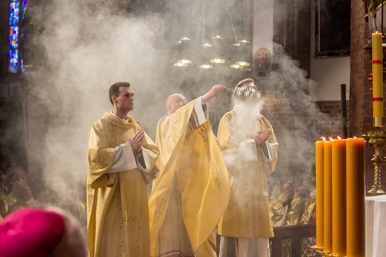 Święcenia bp. Janusza Ostrowskiego w Olsztynie