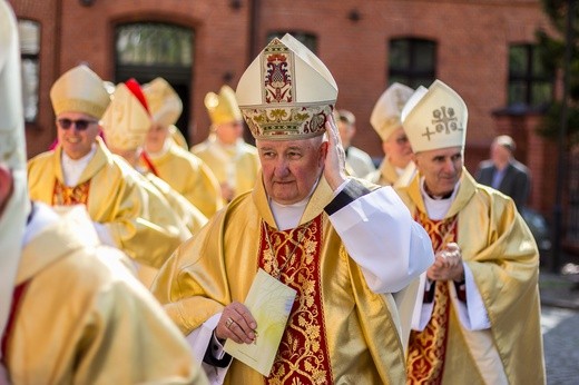 Święcenia bp. Janusza Ostrowskiego w Olsztynie