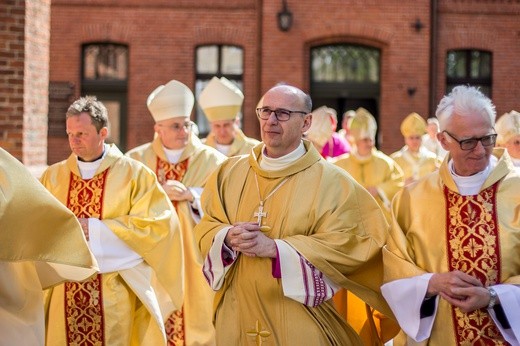 Święcenia bp. Janusza Ostrowskiego w Olsztynie