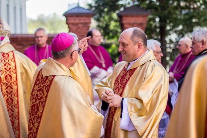 Święcenia bp. Janusza Ostrowskiego w Olsztynie