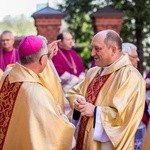 Święcenia bp. Janusza Ostrowskiego w Olsztynie