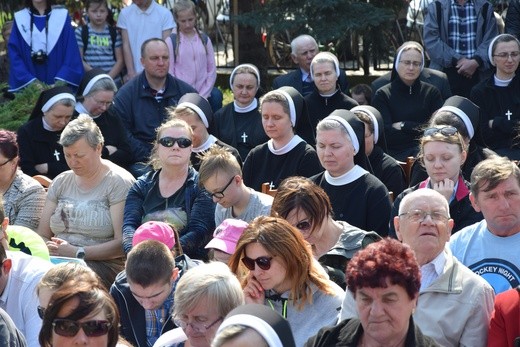 Pielgrzymka ze Roszkowej Woli do Żdar