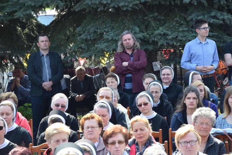 Pielgrzymka ze Roszkowej Woli do Żdar