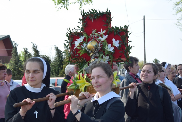 Pielgrzymka ze Roszkowej Woli do Żdar