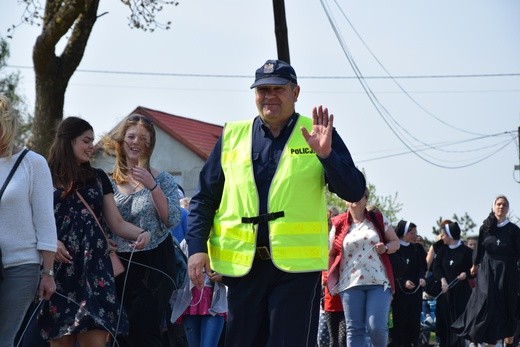 Pielgrzymka ze Roszkowej Woli do Żdar