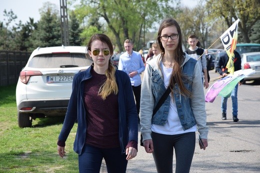 Pielgrzymka ze Roszkowej Woli do Żdar