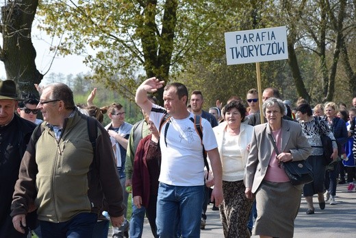 Pielgrzymka ze Roszkowej Woli do Żdar