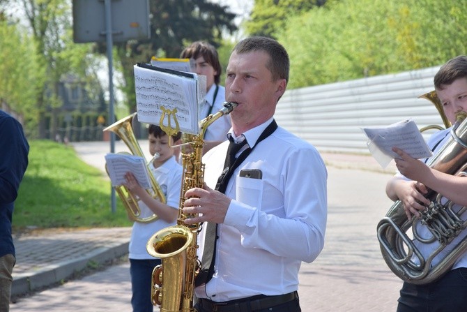 Pielgrzymka ze Roszkowej Woli do Żdar