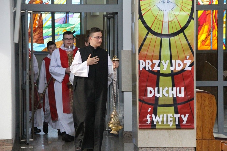 Bierzmowanie w Łękach Górnych