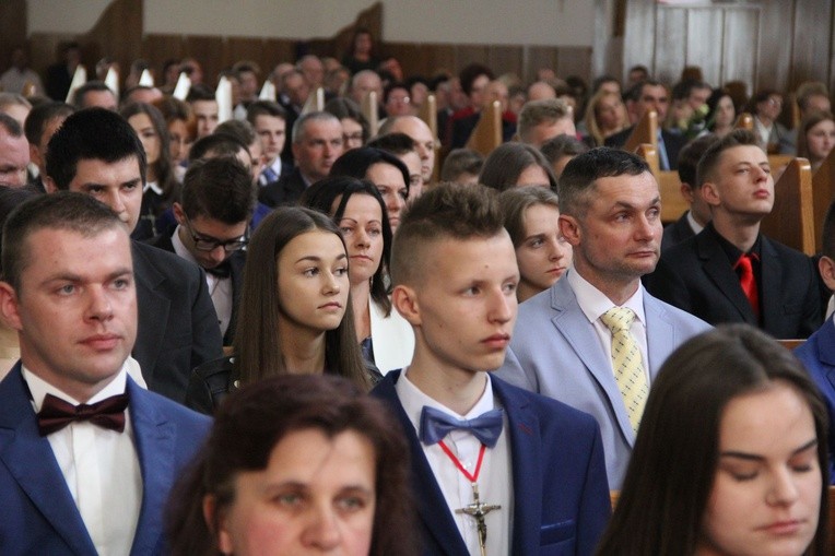 Bierzmowanie w Łękach Górnych