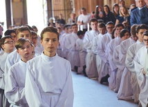 21 kwietnia bp Adam przyjął do grona lektorów i ceremoniarzy ponad 100 adeptów z całej diecezji.