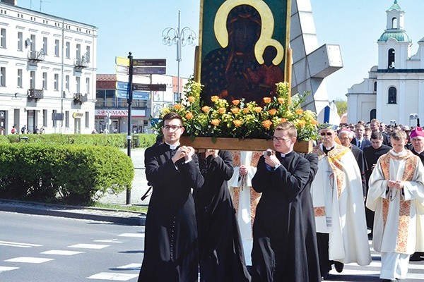 Ulicami Częstochowy przeszło ponad 2000 seminarzystów.