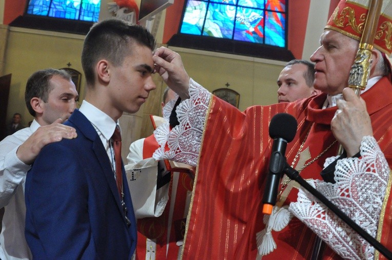 Bierzmowanie w brzeskiej farze