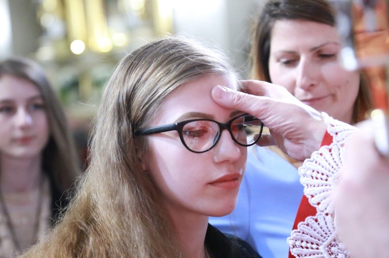 Bierzmowanie w par. św. Jadwigi w Dębicy