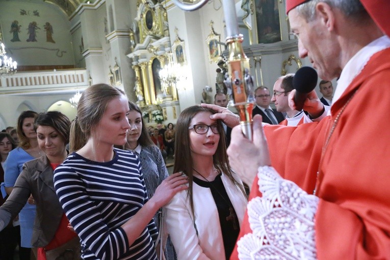 Bierzmowanie w par. św. Jadwigi w Dębicy