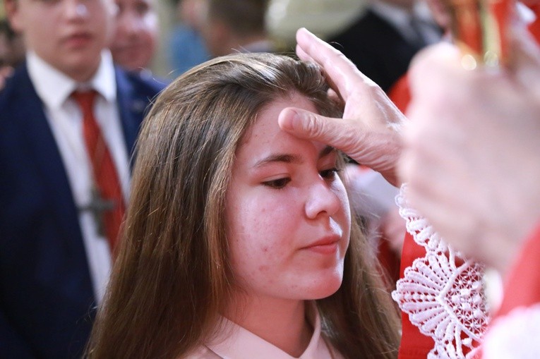 Bierzmowanie w par. św. Jadwigi w Dębicy