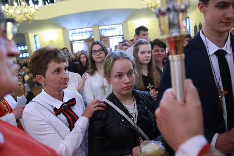 Bierzmowanie w par. Świętego Krzyża w Dębicy