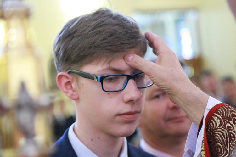 Bierzmowanie w par. Świętego Krzyża w Dębicy