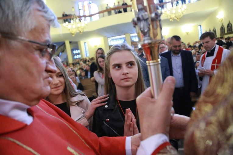 Bierzmowanie w par. Świętego Krzyża w Dębicy