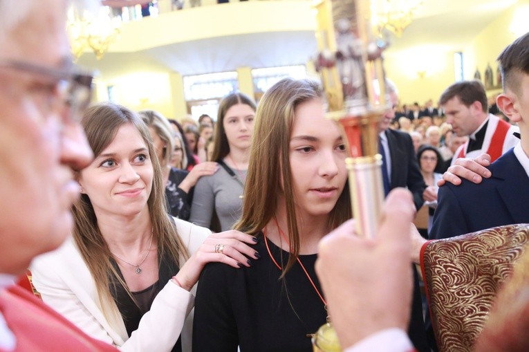 Bierzmowanie w par. Świętego Krzyża w Dębicy