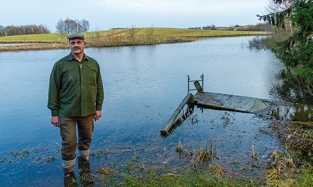 Antoni Łanczkowski jest odławiaczem bobrów i jedynym w Polsce strażnikiem bobrowym.