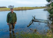 Antoni Łanczkowski jest odławiaczem bobrów i jedynym w Polsce strażnikiem bobrowym.