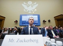 Mark Zuckerberg podczas przesłuchania.