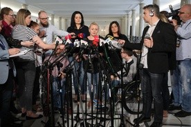 Protestujący w Sejmie przedstawili propozycję kompromisu