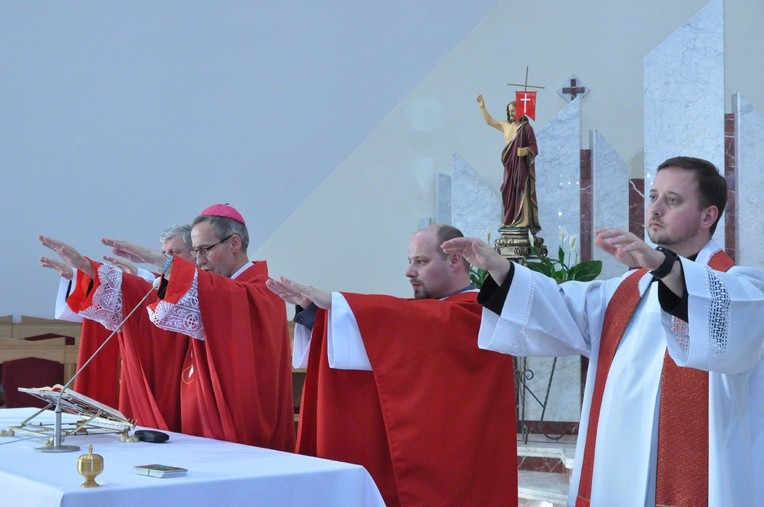 Bierzmowanie w par. Miłosierdzia Bożego w Dębicy 