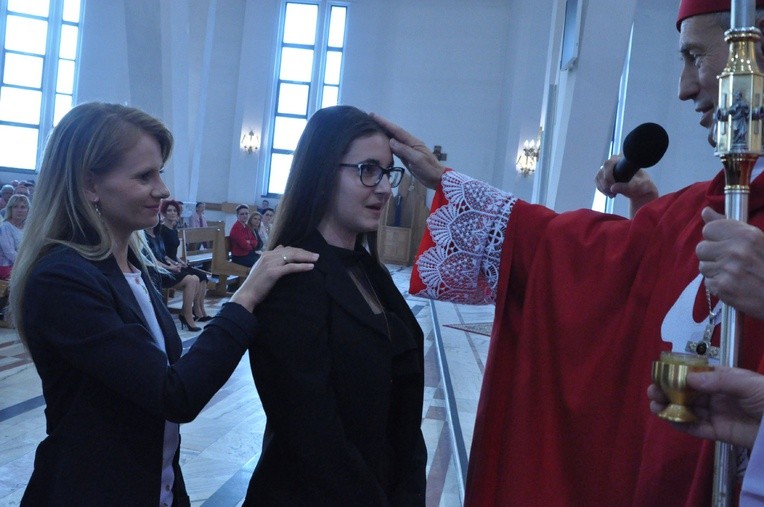 Bierzmowanie w par. Miłosierdzia Bożego w Dębicy 