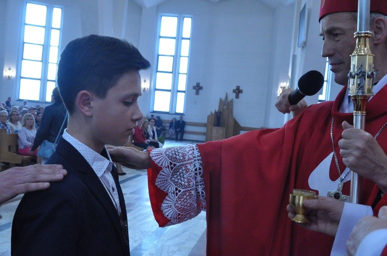 Bierzmowanie w par. Miłosierdzia Bożego w Dębicy 